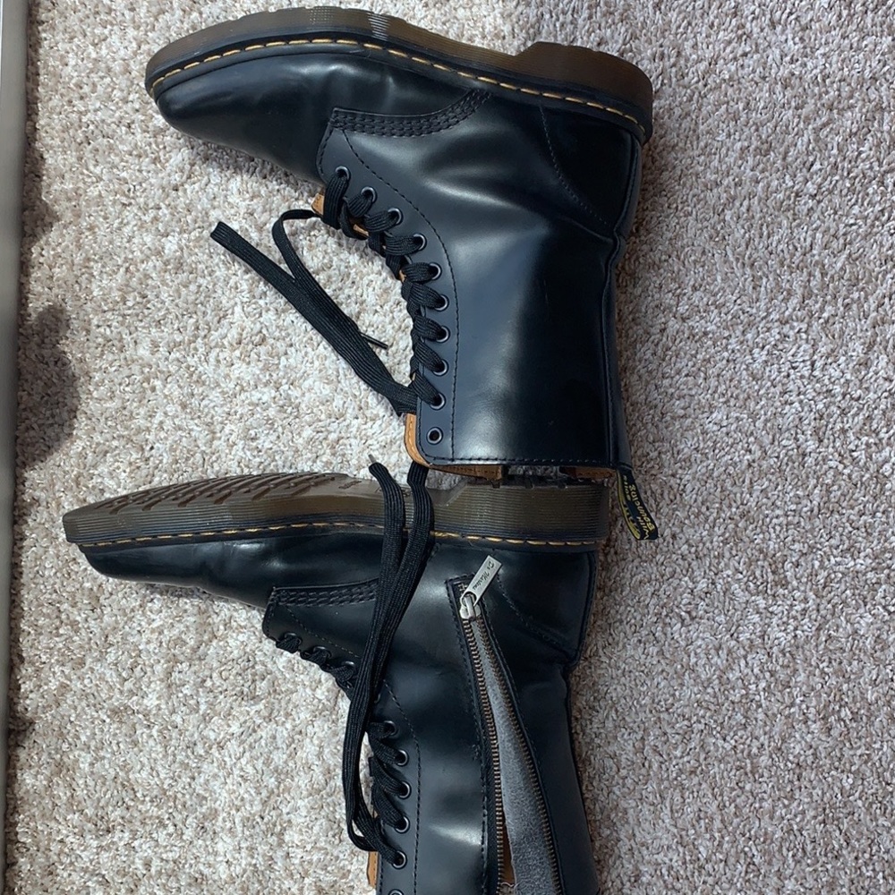 Alix (pointed toe) Dr. Martens.